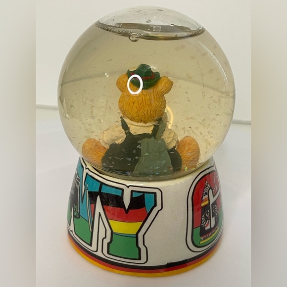 Germany Snow Globe Souvenir - Picture 2 of 7